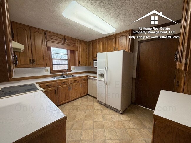 Building Photo - 1803 N School Blvd