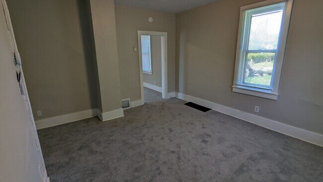 Building Photo - Charming 3-bedroom, 1-bath home in Canton