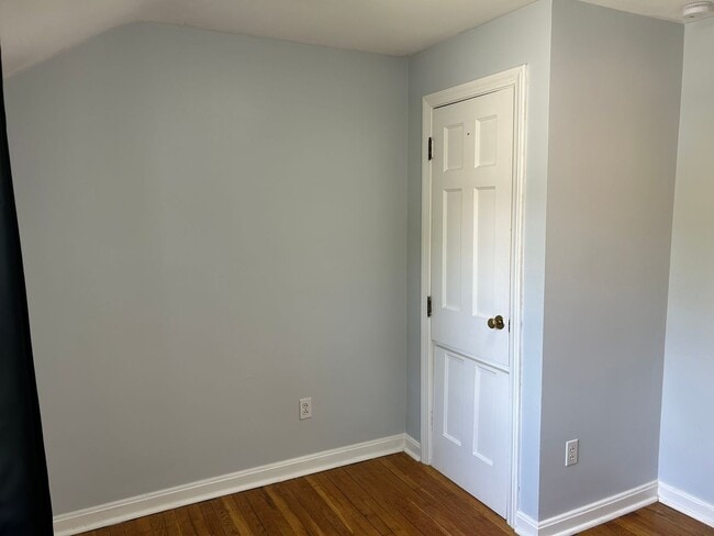 Building Photo - Spacious Colonial For Rent in Lyndhurst