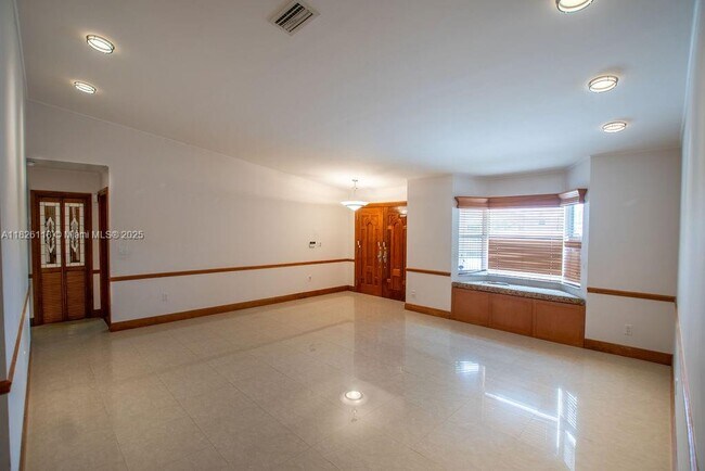 Building Photo - 1626 SW 139th Ave