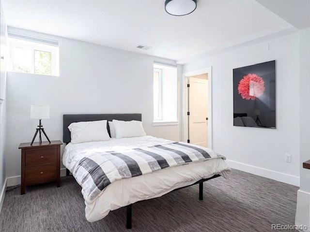 Building Photo - 736 York St