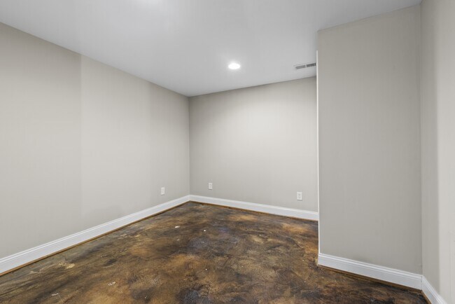 Building Photo - 309 E Lafayette Ave