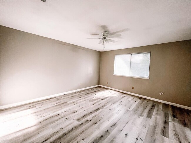 Building Photo - 3910 Ivy Green Dr