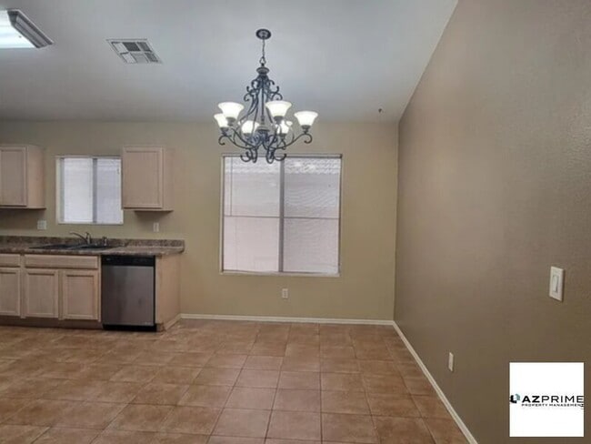 Building Photo - W Campana Dr