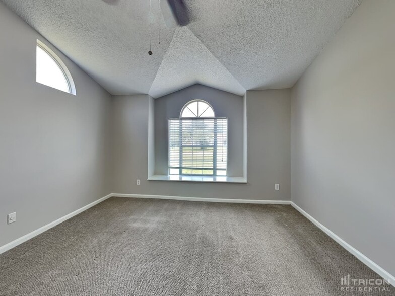Building Photo - 298 Fawnridge Ln