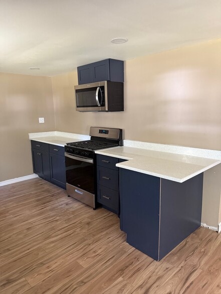Kitchen 3 - 1621 Magnolia Ave