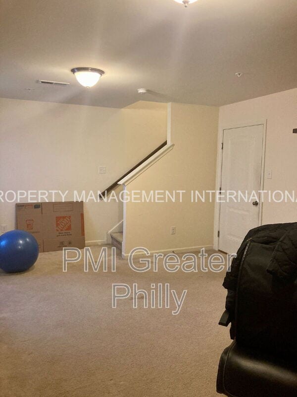 Building Photo - 106 Mercer Ct