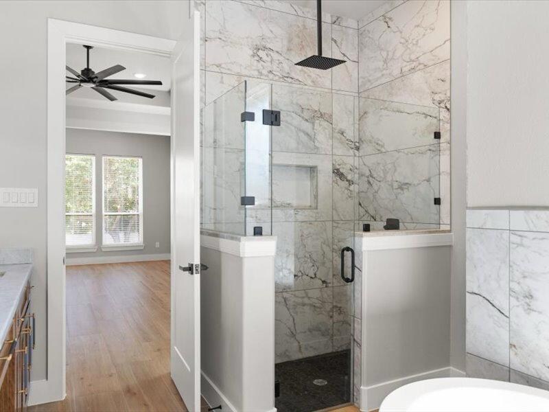 Building Photo - 8101 Oak Hollow Dr