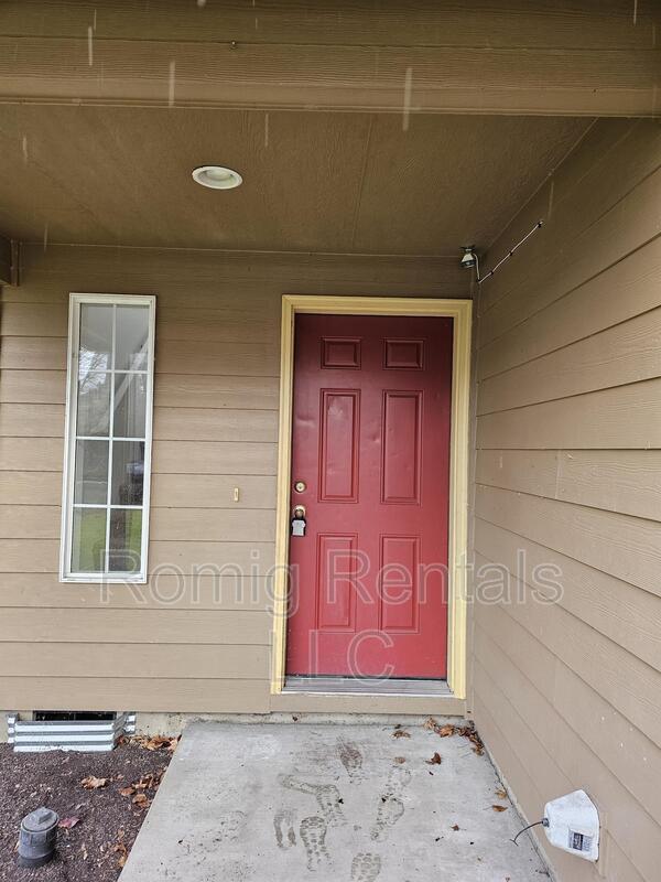 Building Photo - 9703 NE Tenny Creek Dr