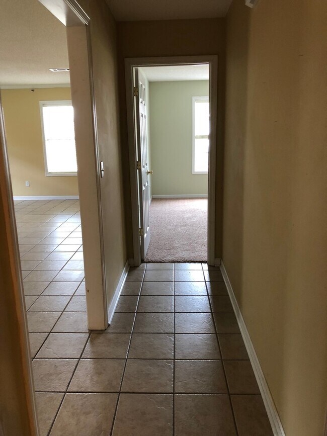 Building Photo - 101 Carrollton - available August 15, 2026