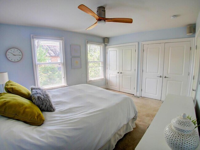 Building Photo - 95 Hull Aly