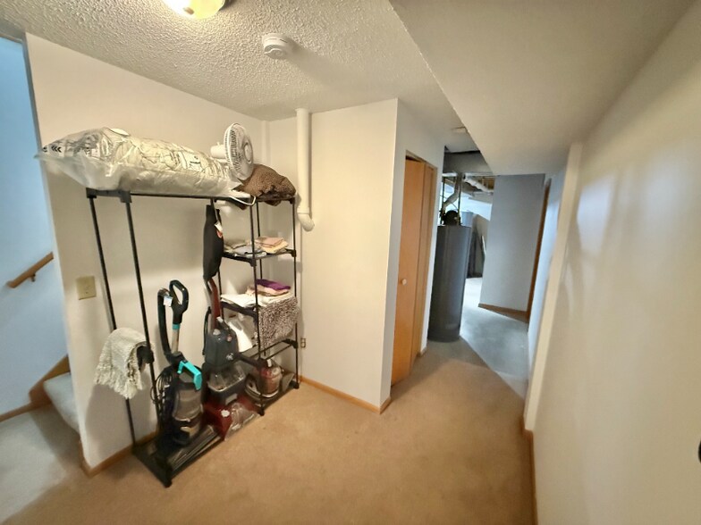 Building Photo - 2221 Polk St NE