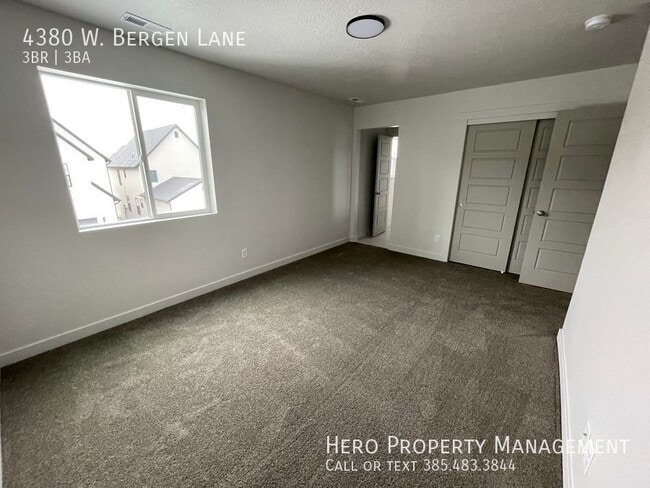 Building Photo - 4380 Bergen Ln