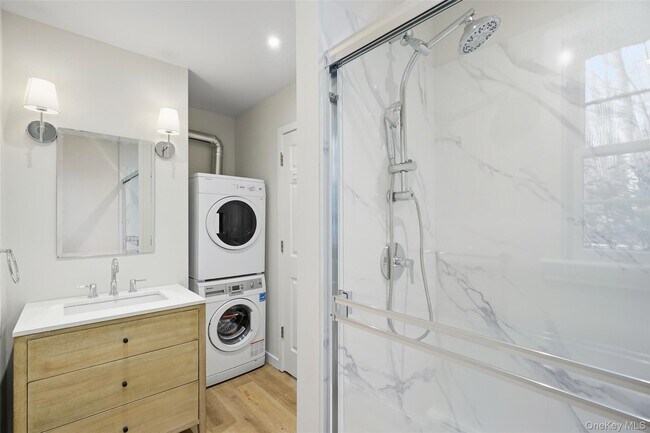 Building Photo - 16 Old Post Rd