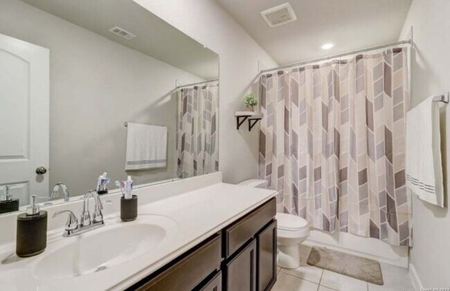 Building Photo - **Your Dream Home Awaits in Gated Ladera!*...