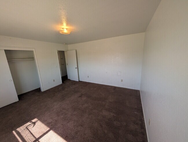 Building Photo - "Charming Studio Retreat: Your Cozy Haven in Porterville!"