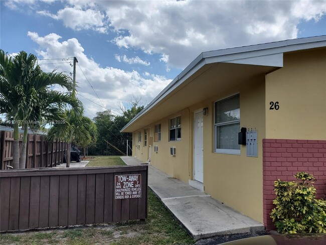 Building Photo - 26 SE 3rd Terrace