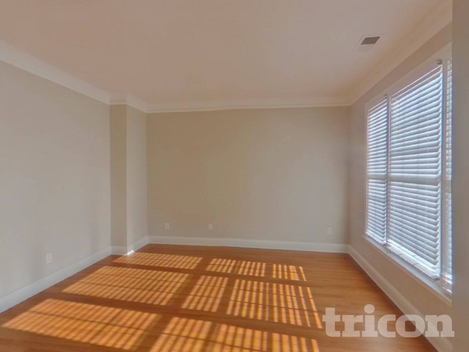 Building Photo - 275 Lawrence Pl