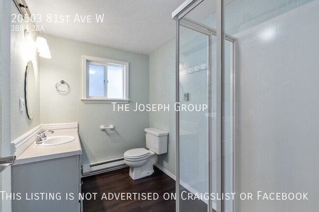 Building Photo - Open and bright 3 bed/1.75 bath in Edmonds!