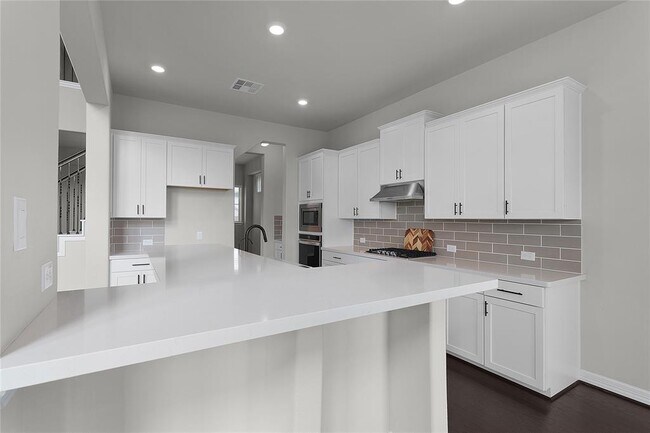 Building Photo - 6026 Lake Bridge Ln