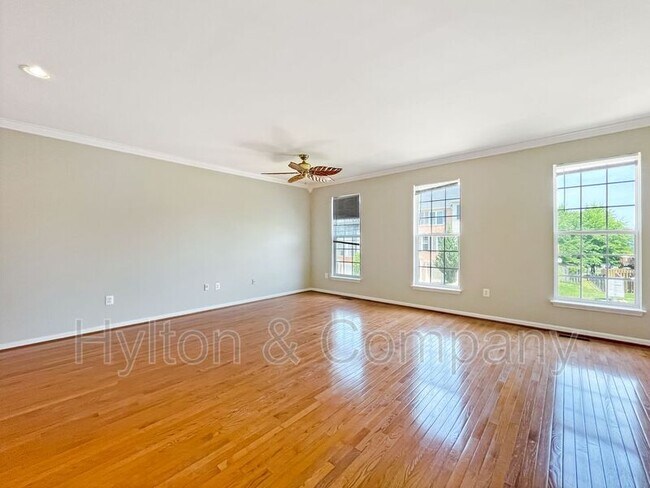 Building Photo - 15716 Palermo Terrace