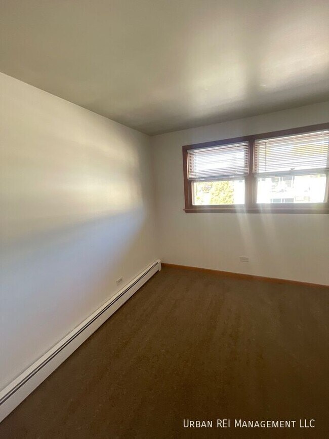 Building Photo - 17385 70th Ave