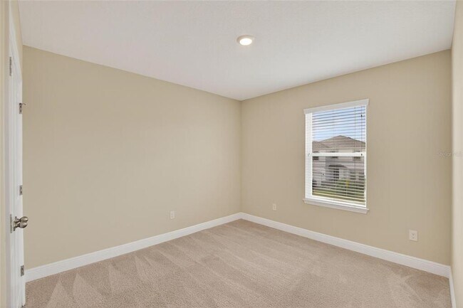 Building Photo - 2546 Warren Acrs Blvd