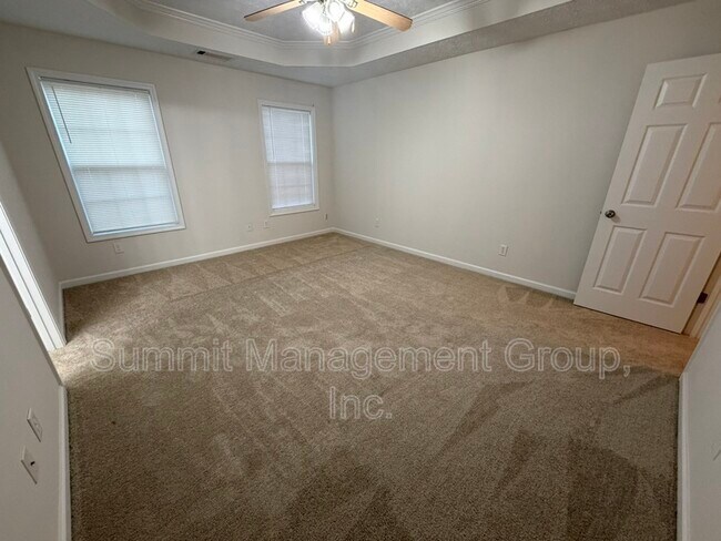 Building Photo - 155 Shadowbrook Trce