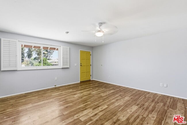 Building Photo - 2752 Guirado St