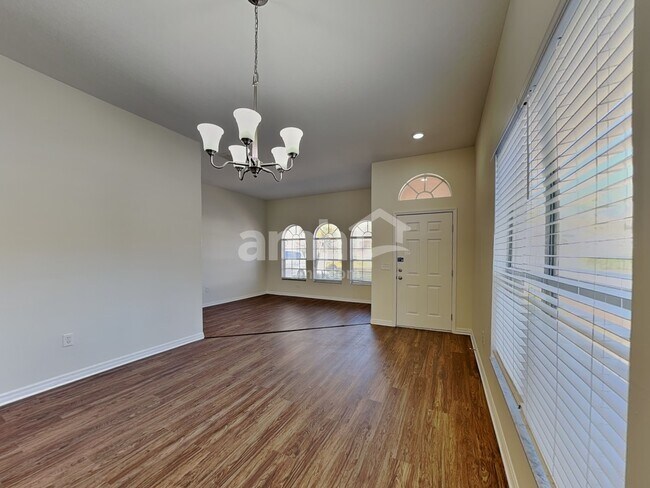 Building Photo - 3547 Kayla Cir