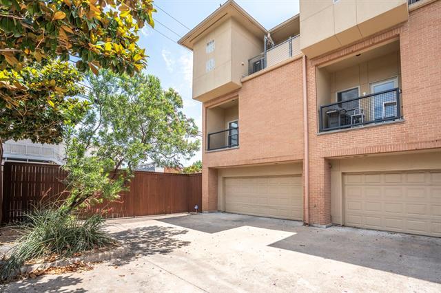 Building Photo - 4412 McKinney Ave