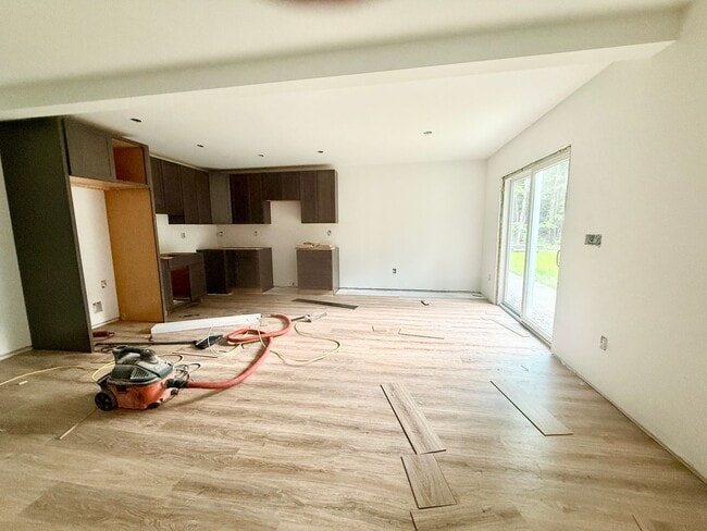 Building Photo - Brand New 3 Bedroom Townhouse for Rent