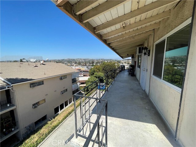 Primary Photo - 2720 Via Paseo