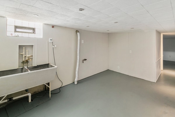 Building Photo - 3133 W 101st St