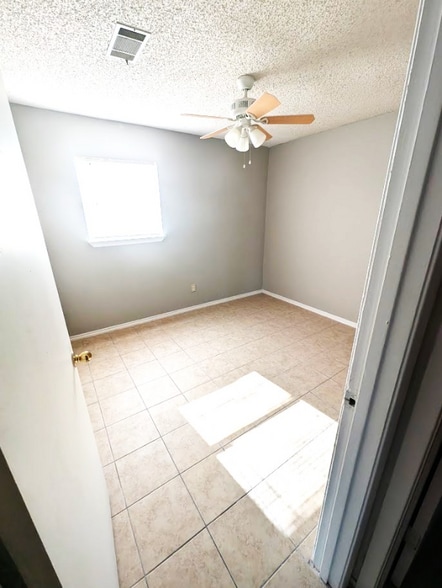 Building Photo - 505 N Main St