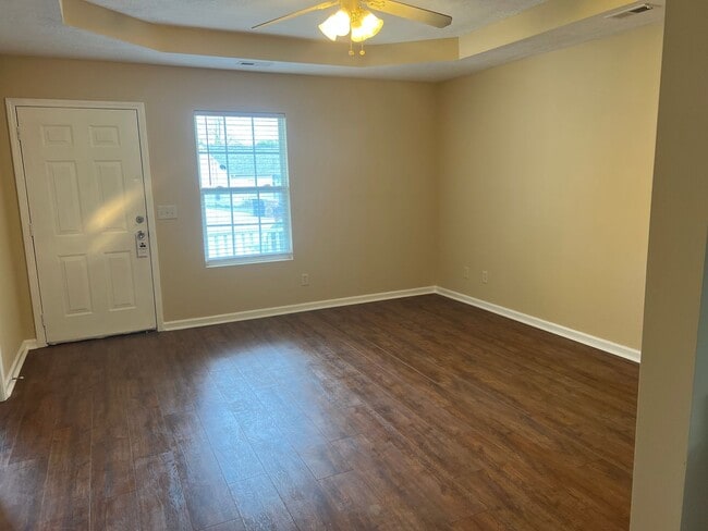 Building Photo - 3 bedroom 2 bath single family home for RENT!