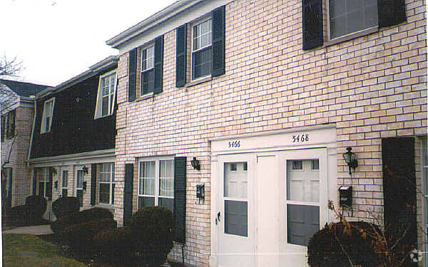 Building Photo - Barclay Square