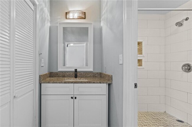 Building Photo - 2161 Peachtree Rd NE