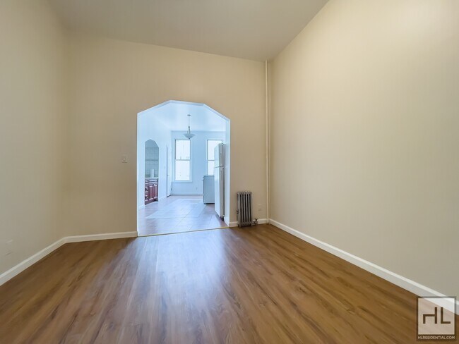 Building Photo - DIAMOND STREET / Newly Renovated Classic R...