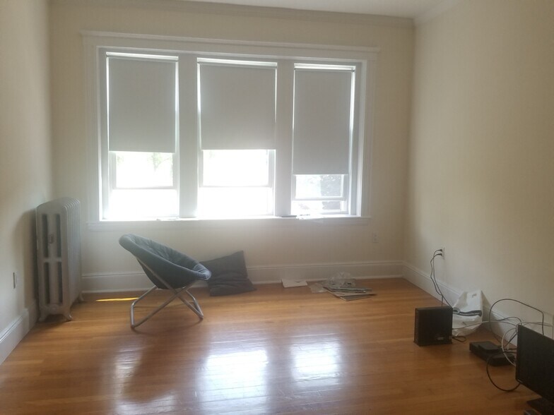 Building Photo - 115 Kilsyth Rd