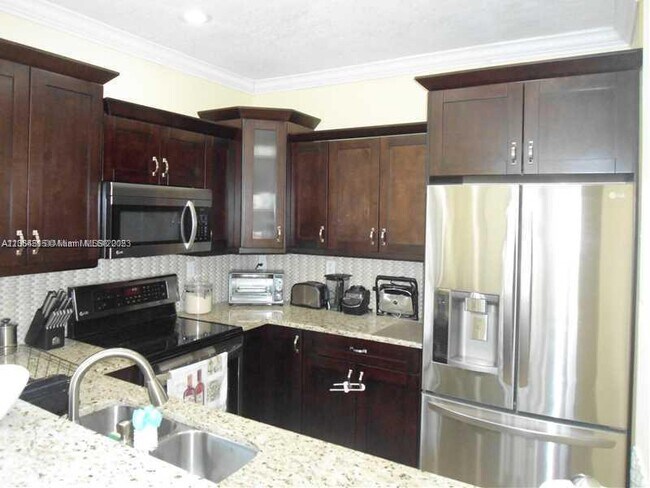 Primary Photo - 16102 NW 22nd St