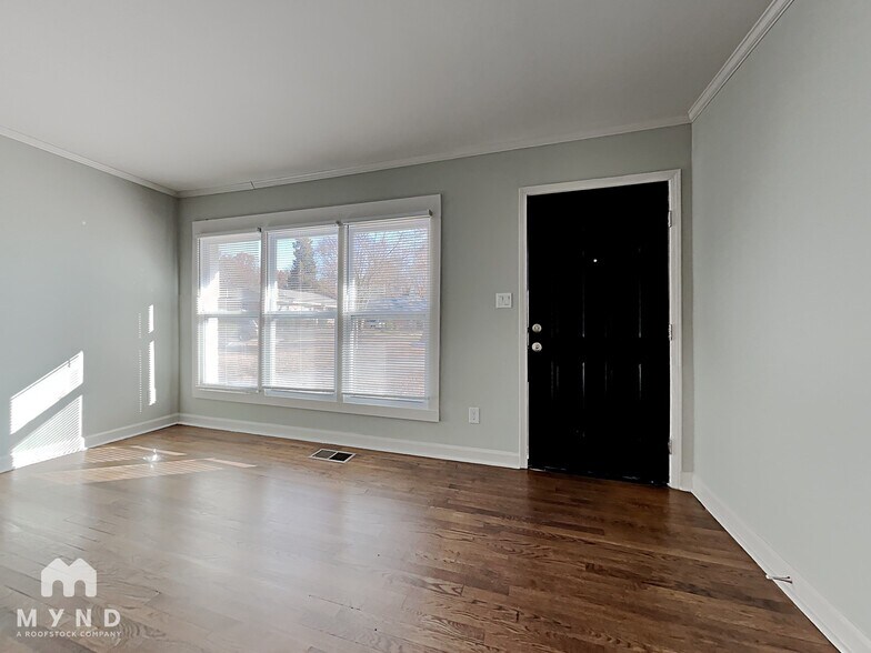 Building Photo - 6143 Castle Ct