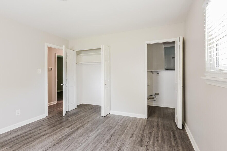 Building Photo - 17 Gerry Ct