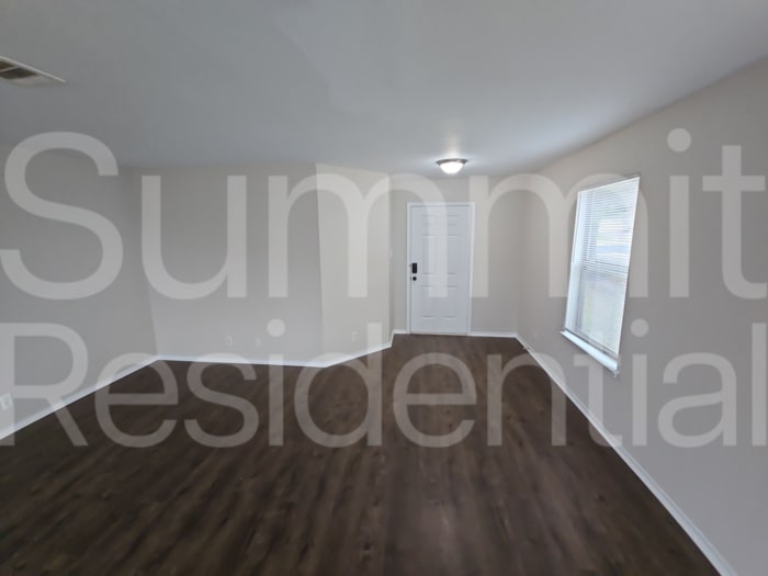 Building Photo - 120 Beech Dr