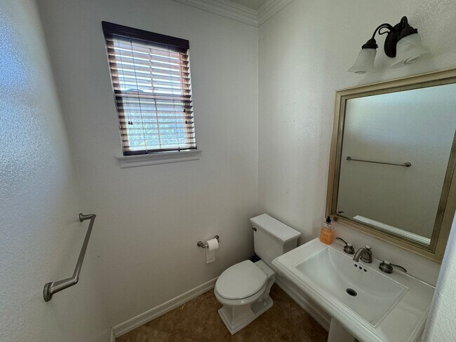 Building Photo - Gorgeous La Costa Executive Home – 5 Bed /...