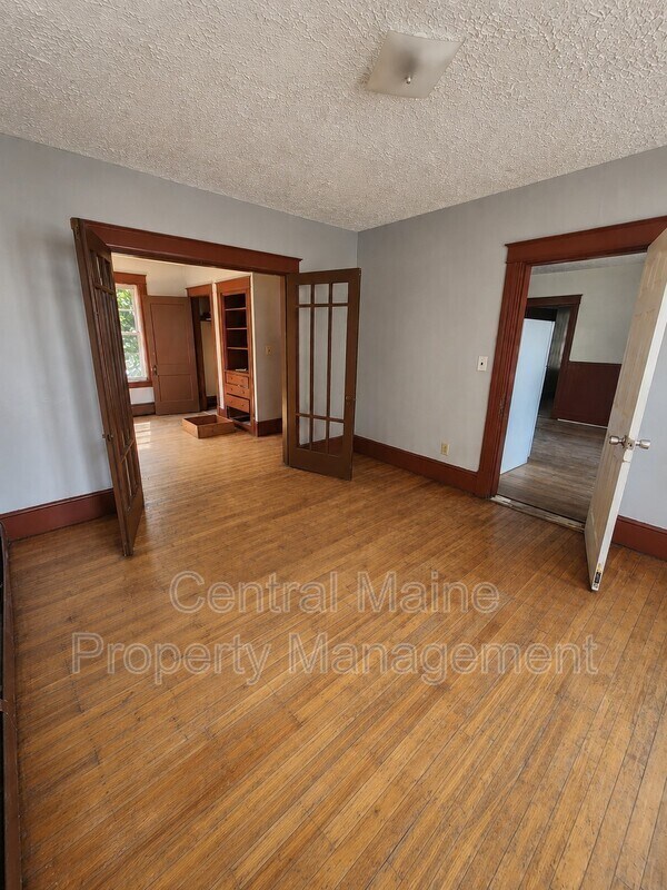 Building Photo - 131 Horton St