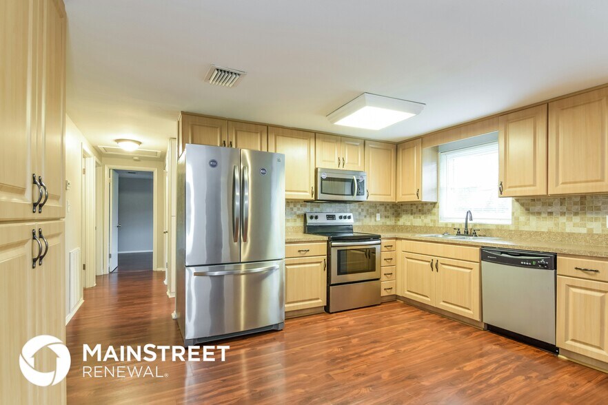 Building Photo - 8908 Hervel Cir