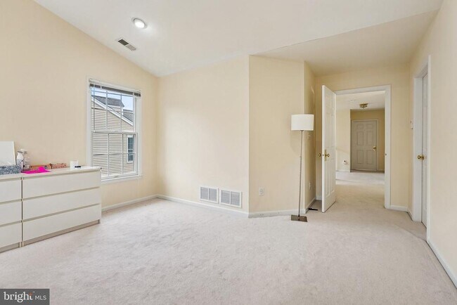 Building Photo - 14 Caleb Ln