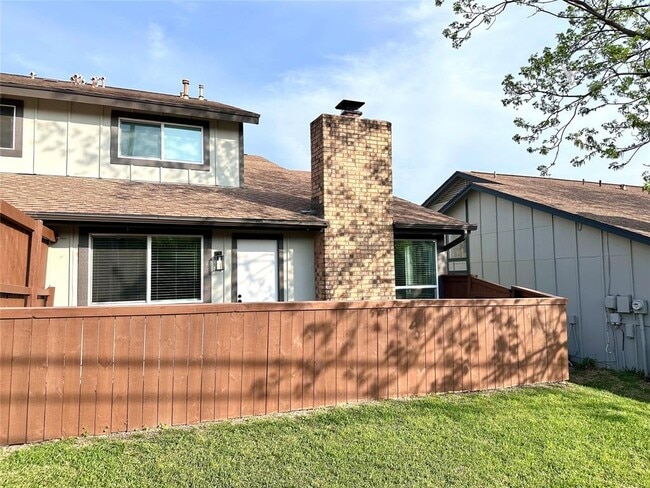 Building Photo - 1733 Harliquin Run
