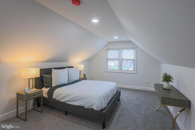 Building Photo - 5809 Eurith Ave